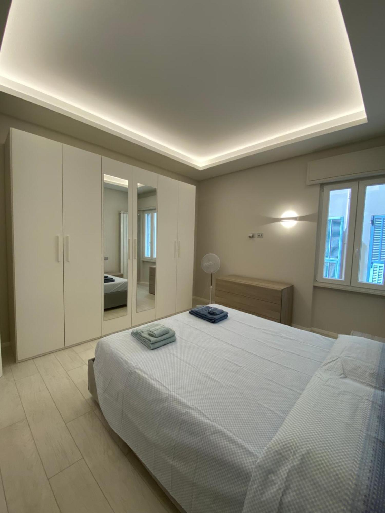 Casa Dante: Oneglia Centro-Marina-Spiagge Daire Imperia Dış mekan fotoğraf