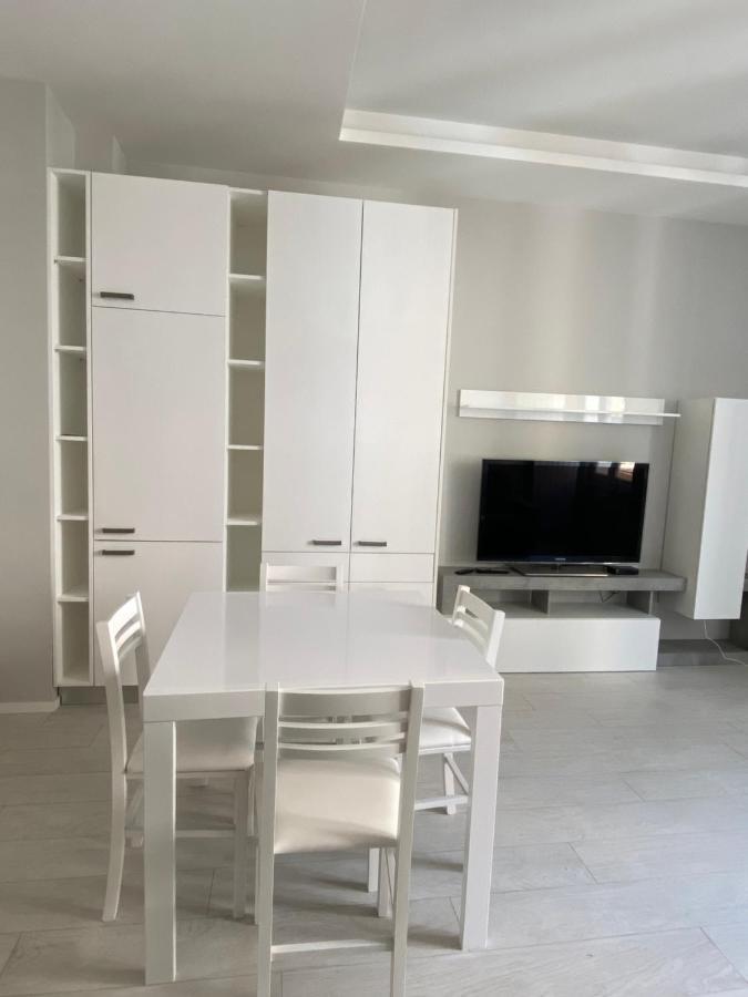 Casa Dante: Oneglia Centro-Marina-Spiagge Daire Imperia Dış mekan fotoğraf