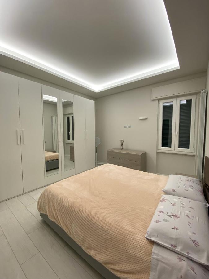 Casa Dante: Oneglia Centro-Marina-Spiagge Daire Imperia Dış mekan fotoğraf