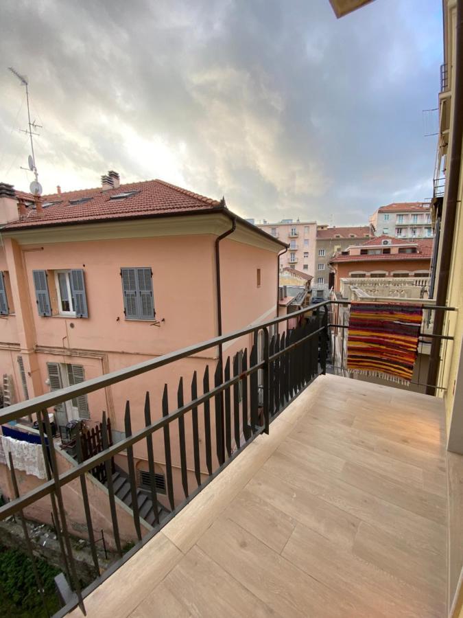 Casa Dante: Oneglia Centro-Marina-Spiagge Daire Imperia Dış mekan fotoğraf